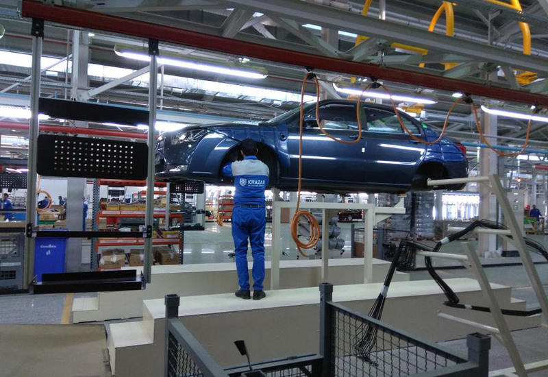 Начинаются продажи первых азербайджано-иранских автомобилей