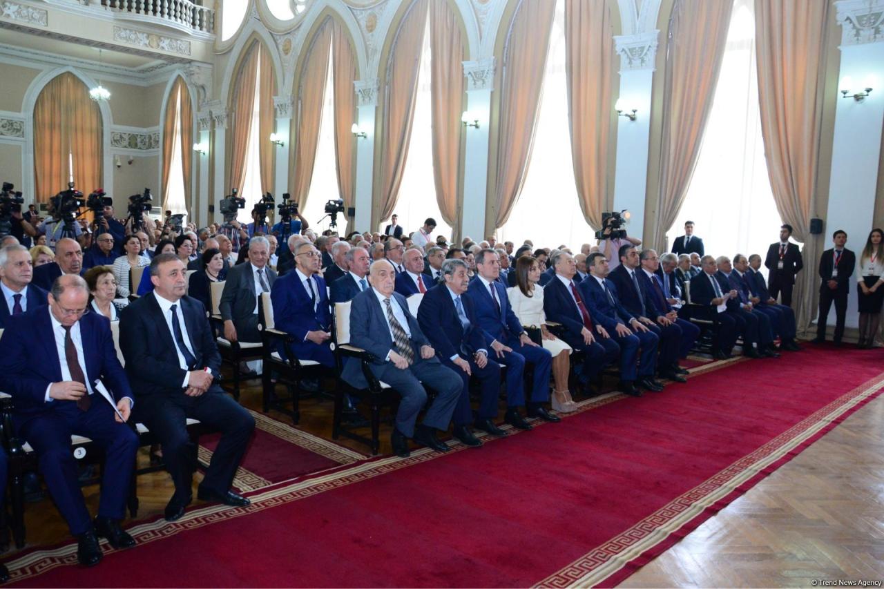 Акиф Ализаде переизбран на пост президента АН Азербайджана