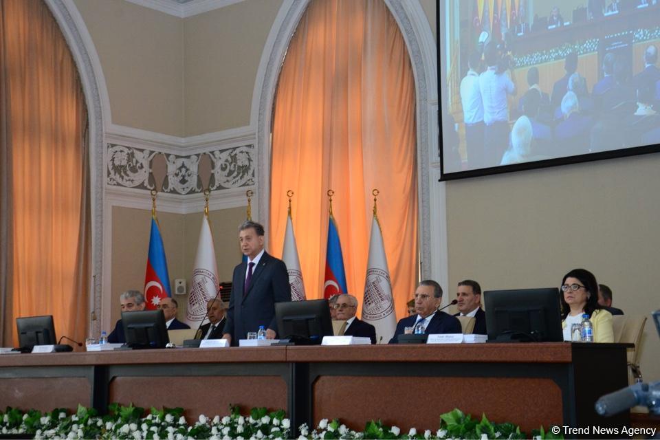 Акиф Ализаде переизбран на пост президента АН Азербайджана