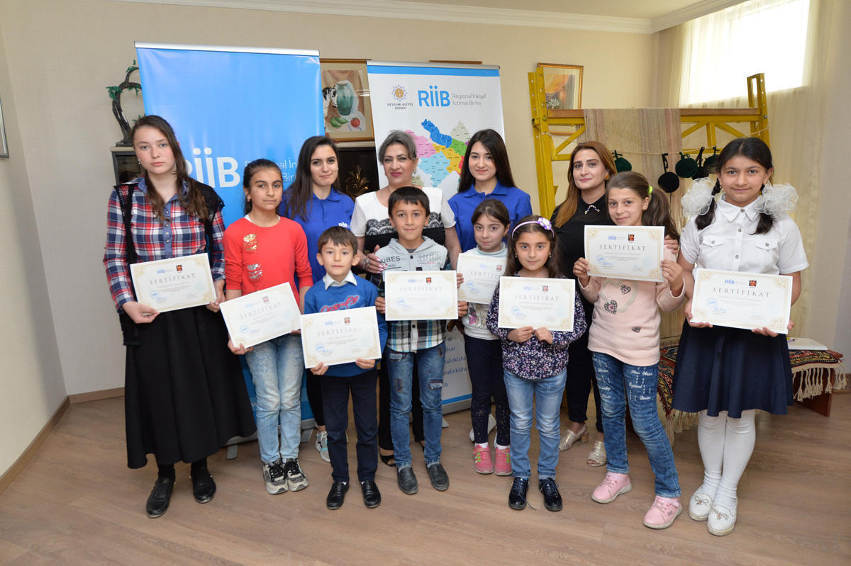 Общественное объединение «Региональное развитие» Фонда Гейдара Алиева организовало тренинги по изобразительному искусству