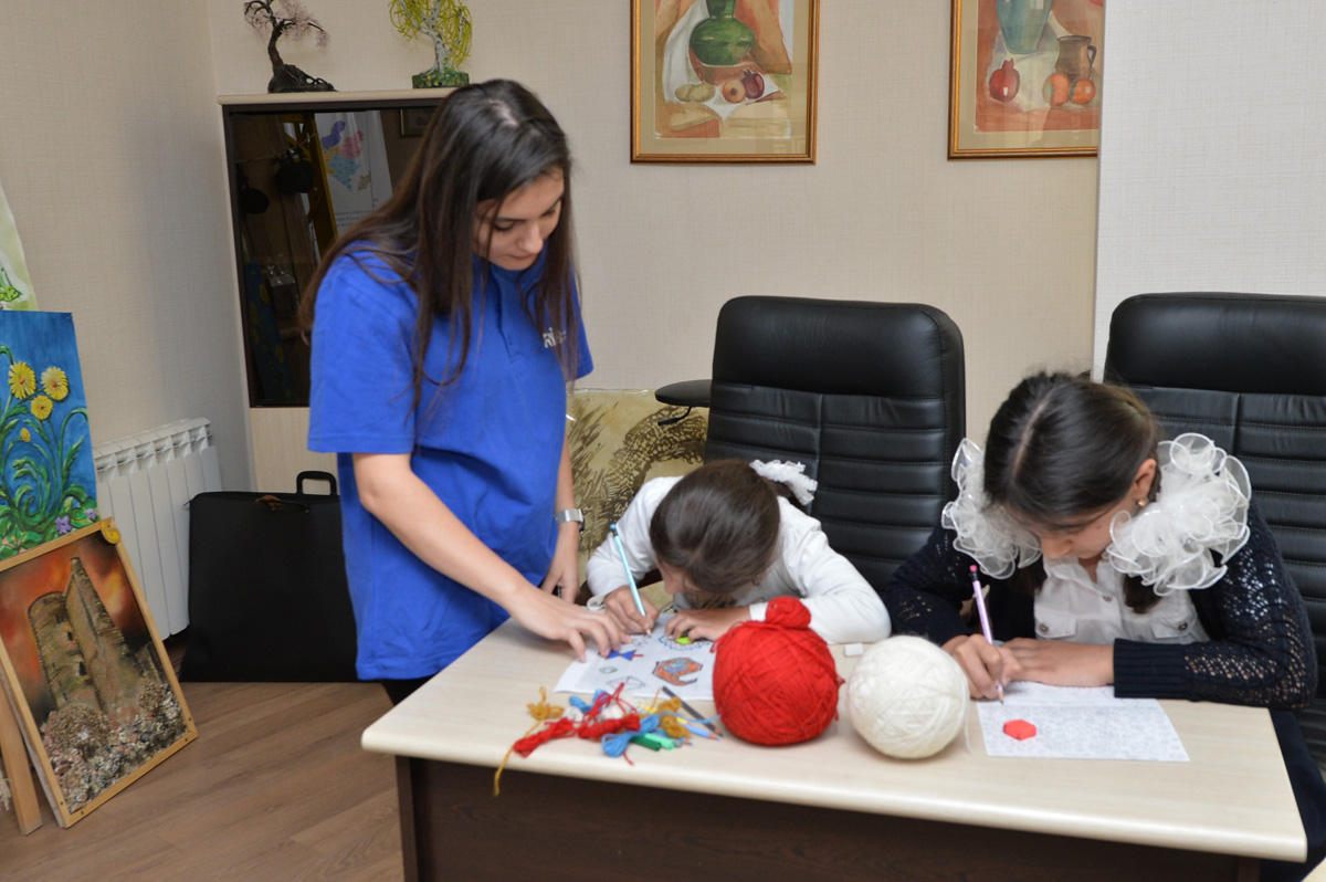 Общественное объединение «Региональное развитие» Фонда Гейдара Алиева организовало тренинги по изобразительному искусству