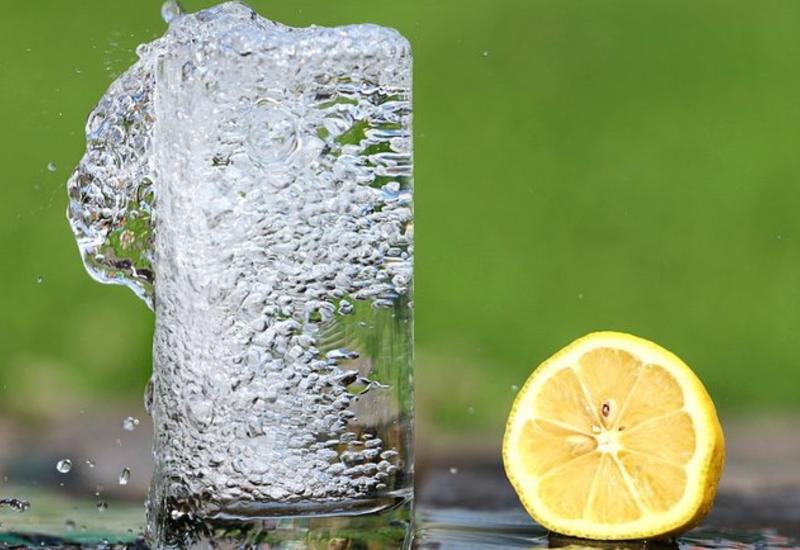 Физики получили стакан воды из воздуха пустыни