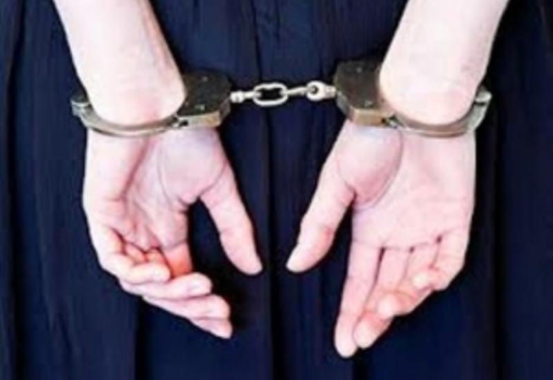 В Баку за грубое обращение с ребенком задержана воспитательница детсада