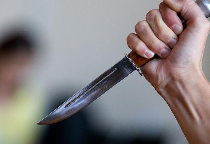 В Шанхае вооруженный мужчина напал на прохожих, есть погибшие и раненые