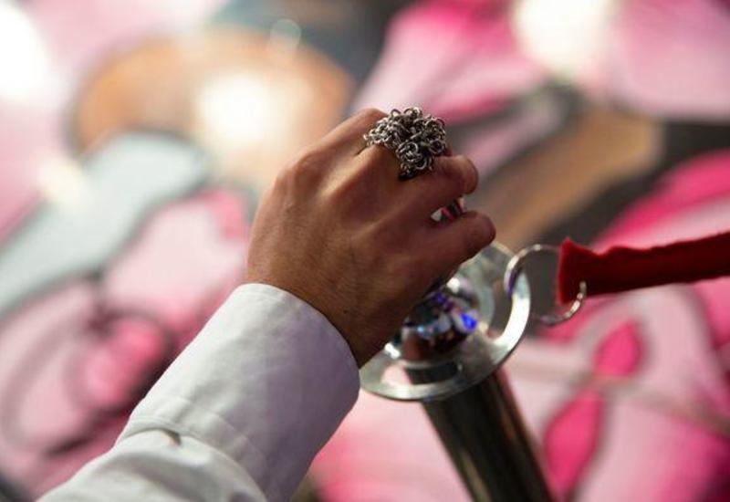 Xalq artistinin sərvət dəyərindəki üzüyü