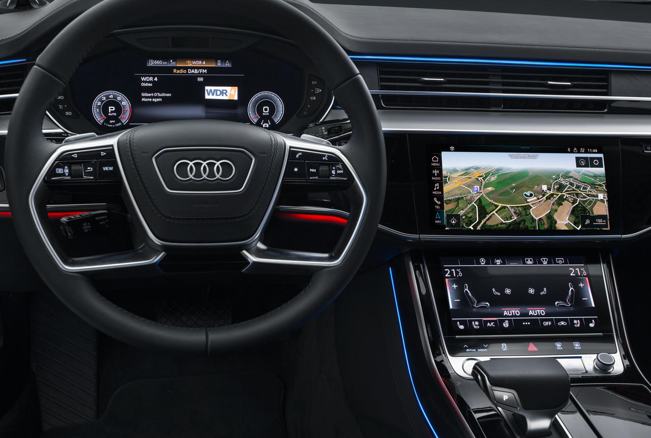 Посчитали-прослезились: замена мультимедийной системы MMI на Audi A8