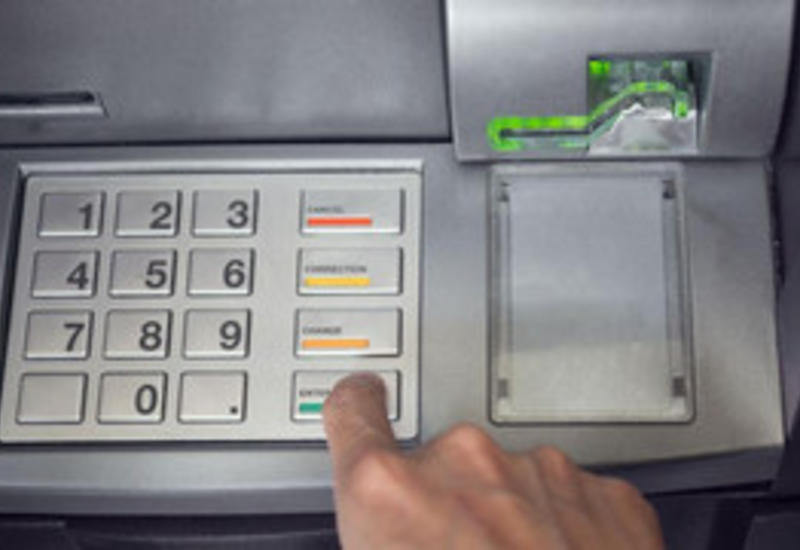 В Азербайджане установлено 40 новых банкоматов