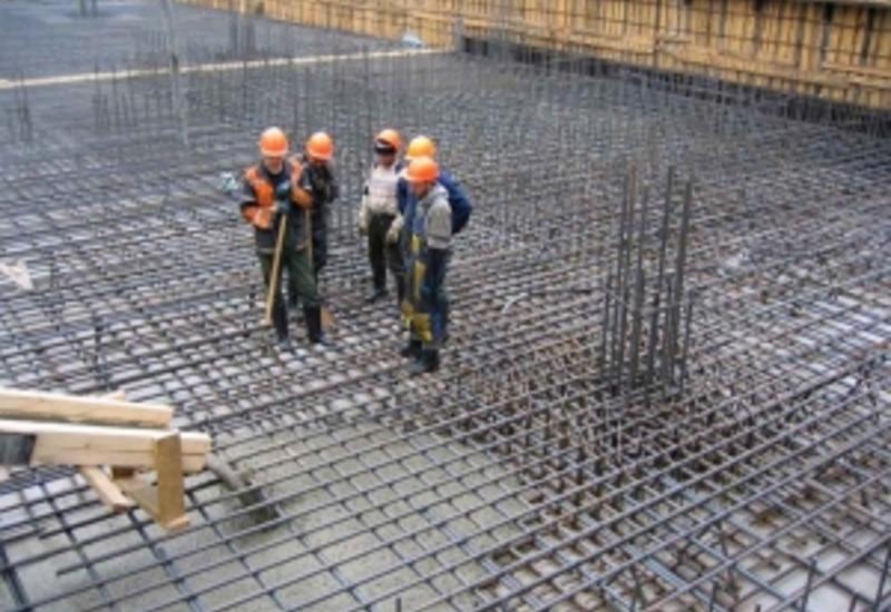 В Баку остановлено строительство многоэтажки, арестован директор компании
