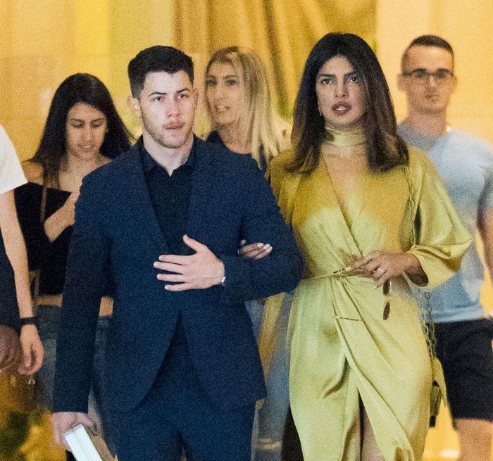 Priyanka Çopra özündən 11 yaş kiçik müğənniyə ərə gedir
