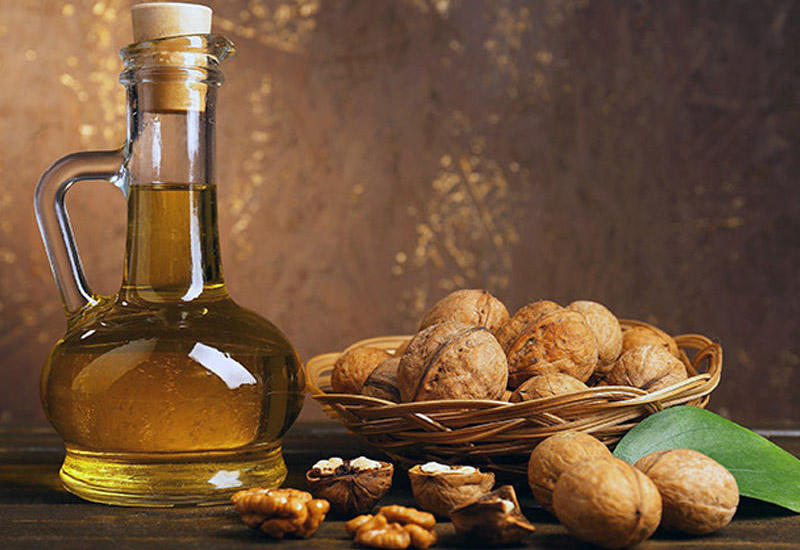 Qoz yağının möhtəşəm faydaları