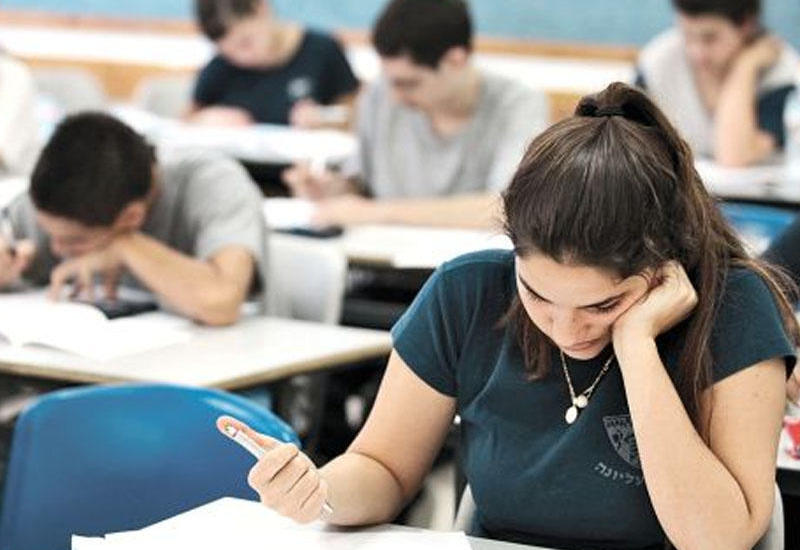 Обнародовано число абитуриентов, подавших заявления в вузы