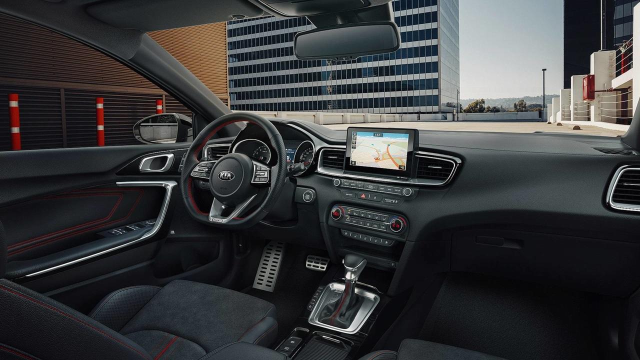 Новейшие KIA ProCeed и Ceed GT представлены официально