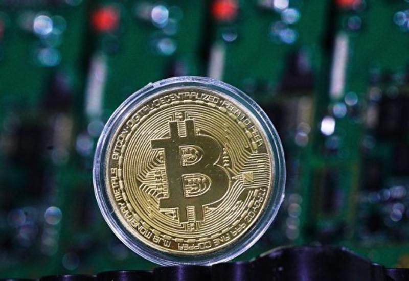 Цена биткоина продолжает расти
