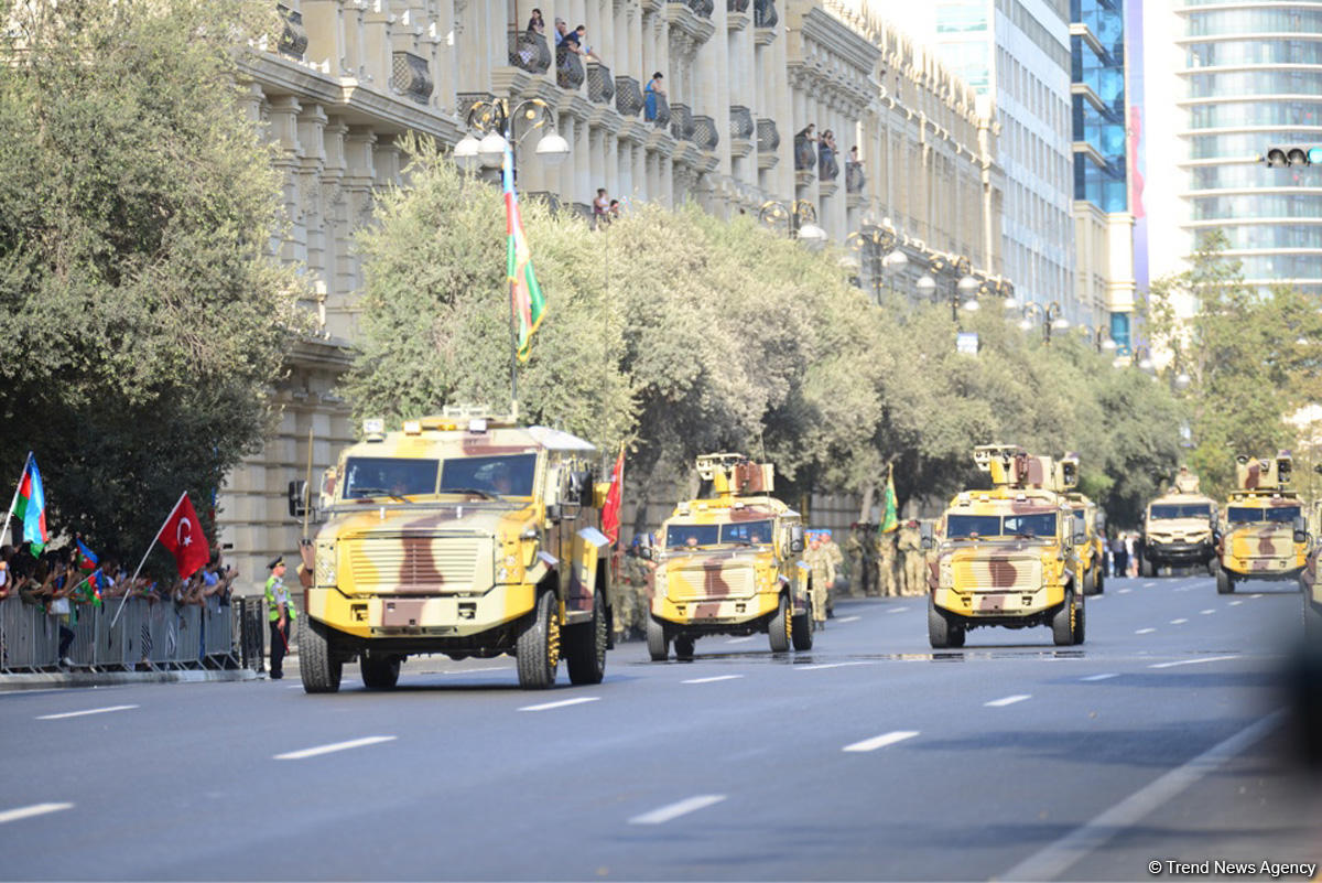 Лучшие моменты грандиозного парада, посвященного 100-летию освобождения Баку от большевистско-дашнакской оккупации