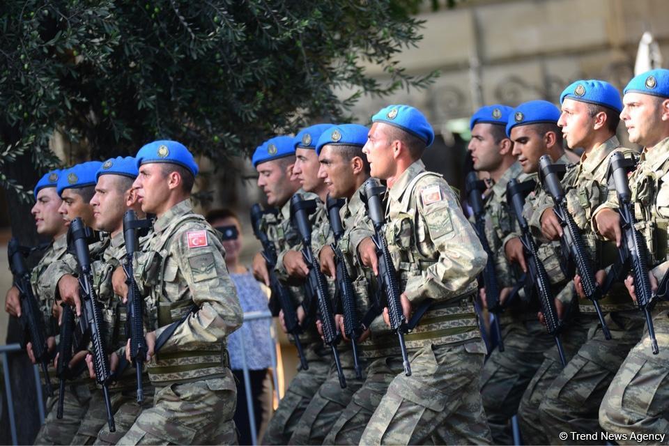 Лучшие моменты грандиозного парада, посвященного 100-летию освобождения Баку от большевистско-дашнакской оккупации