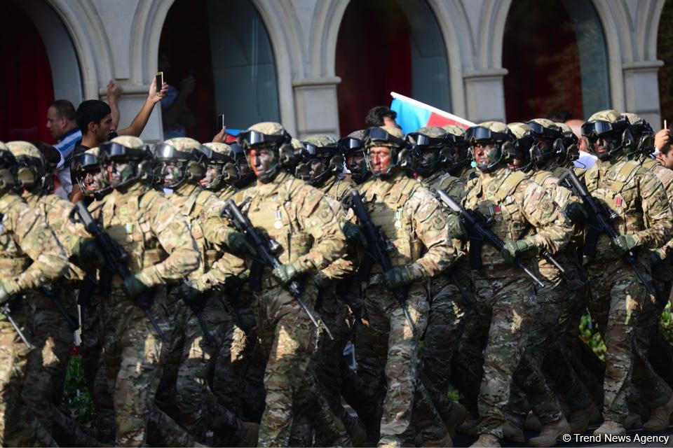 Лучшие моменты грандиозного парада, посвященного 100-летию освобождения Баку от большевистско-дашнакской оккупации