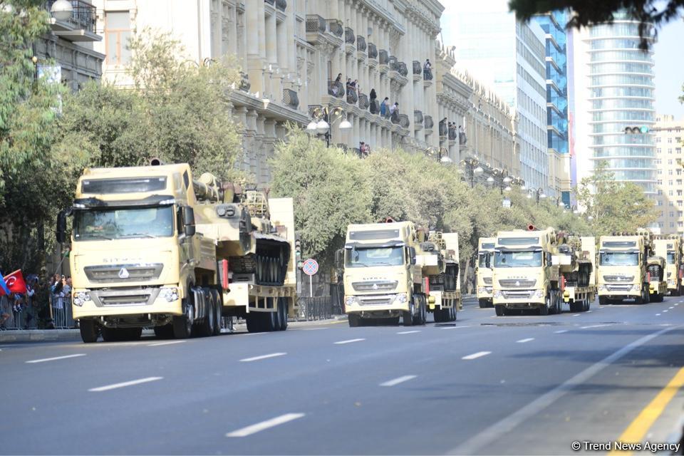 Лучшие моменты грандиозного парада, посвященного 100-летию освобождения Баку от большевистско-дашнакской оккупации