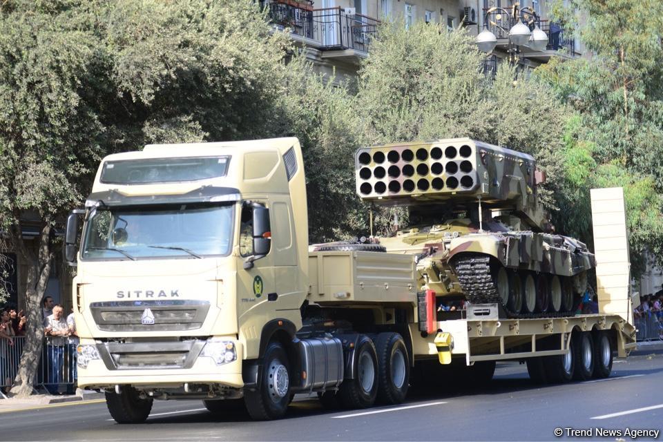 Лучшие моменты грандиозного парада, посвященного 100-летию освобождения Баку от большевистско-дашнакской оккупации