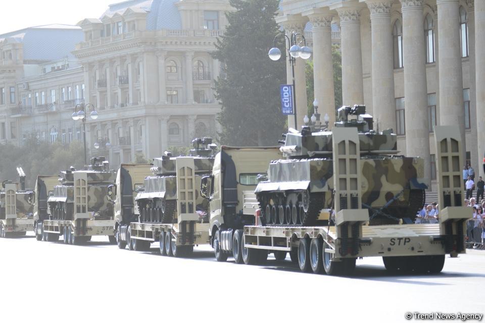 Лучшие моменты грандиозного парада, посвященного 100-летию освобождения Баку от большевистско-дашнакской оккупации