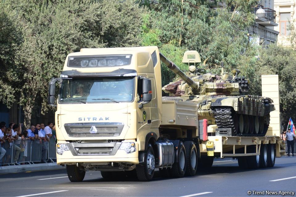 Лучшие моменты грандиозного парада, посвященного 100-летию освобождения Баку от большевистско-дашнакской оккупации