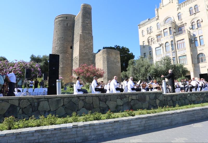 В Ичеришехер состоится концерт оркестра старинных музыкальных инструментов