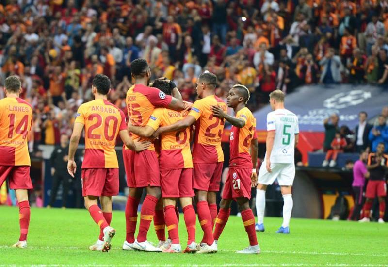 "Галатасарай" разгромил "Локомотив" в Лиге чемпионов