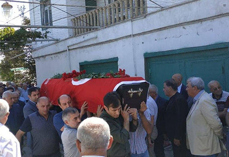 Etimad İsmayılov dəfn edildi