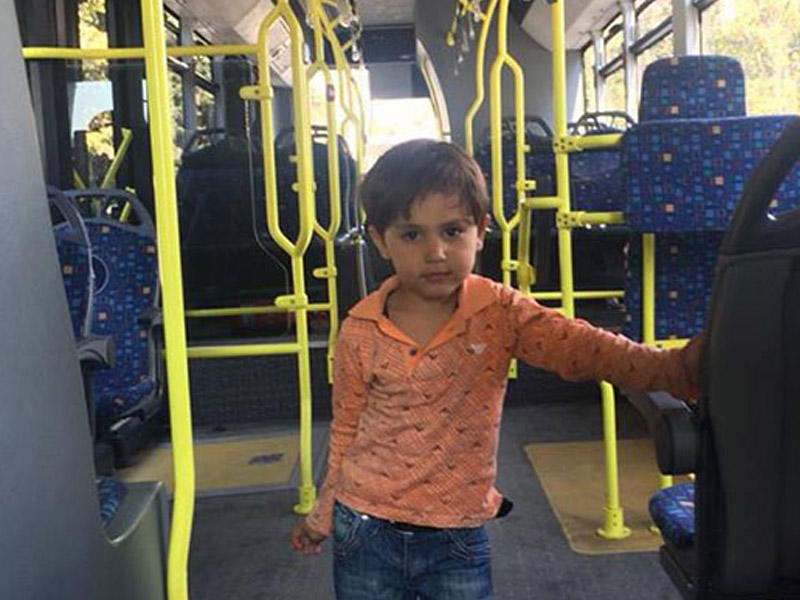 Bu uşaq valideynlərini itirib - Uşağı tanıyanlardan məlumat vermələri xahiş olunur