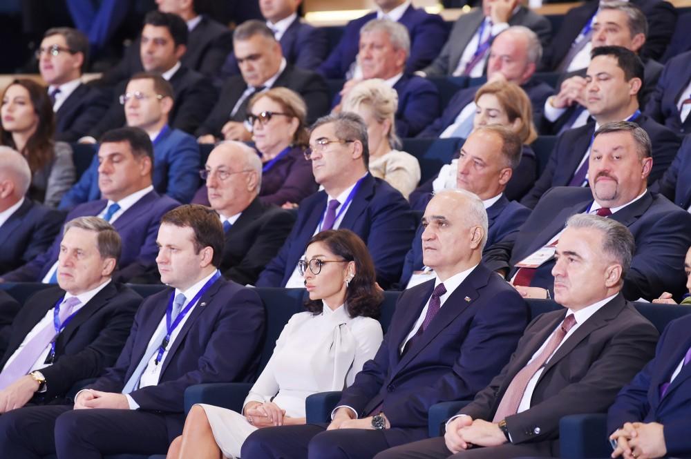 Президенты Ильхам Алиев и Владимир Путин приняли участие в церемонии официального открытия IX Азербайджано-российского межрегионального форума в Баку