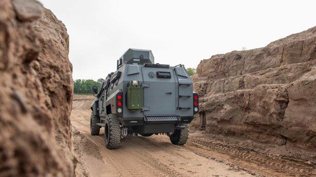 Канадцы создали бронированный внедорожник, который может пережить Апокалипсис