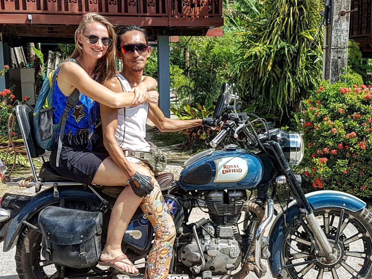 Facebook-da "romantik kişi" kimi məşhurlaşdı, arvadbaz çıxdı