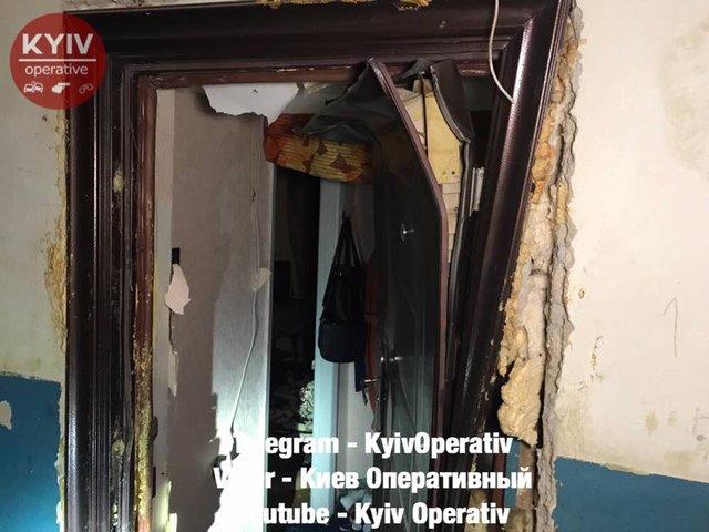 В Киеве прогремел взрыв в многоэтажке: есть пострадавшие