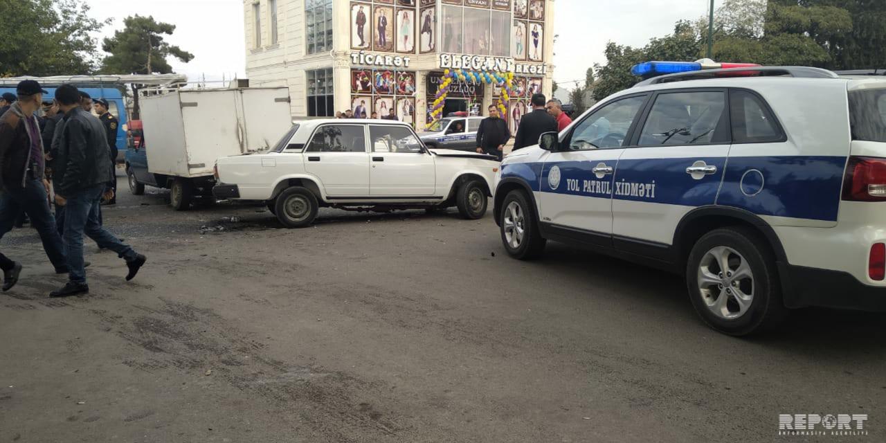 В Товузе перевернулся автомобиль для перевозки хлеба, есть пострадавшие