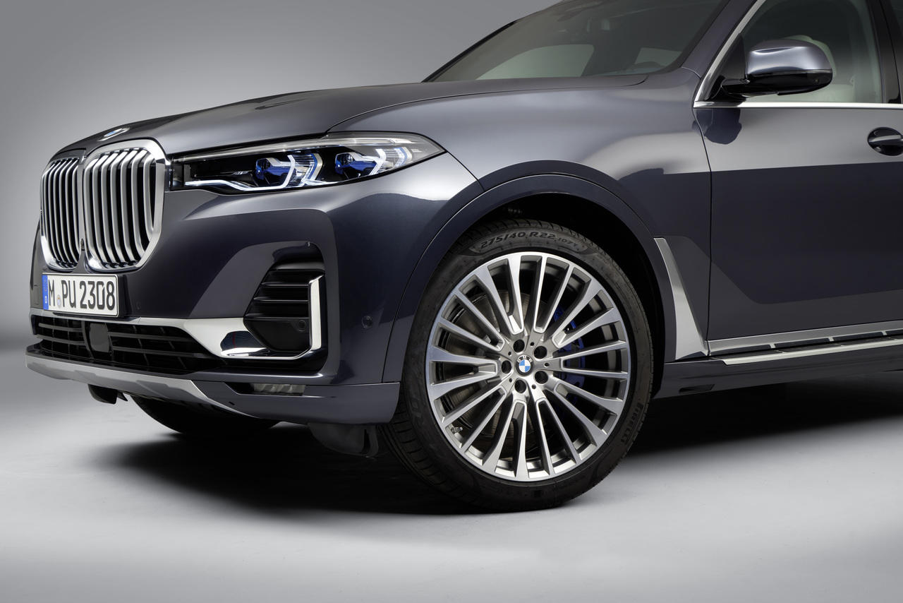 Новый внедорожник BMW X7