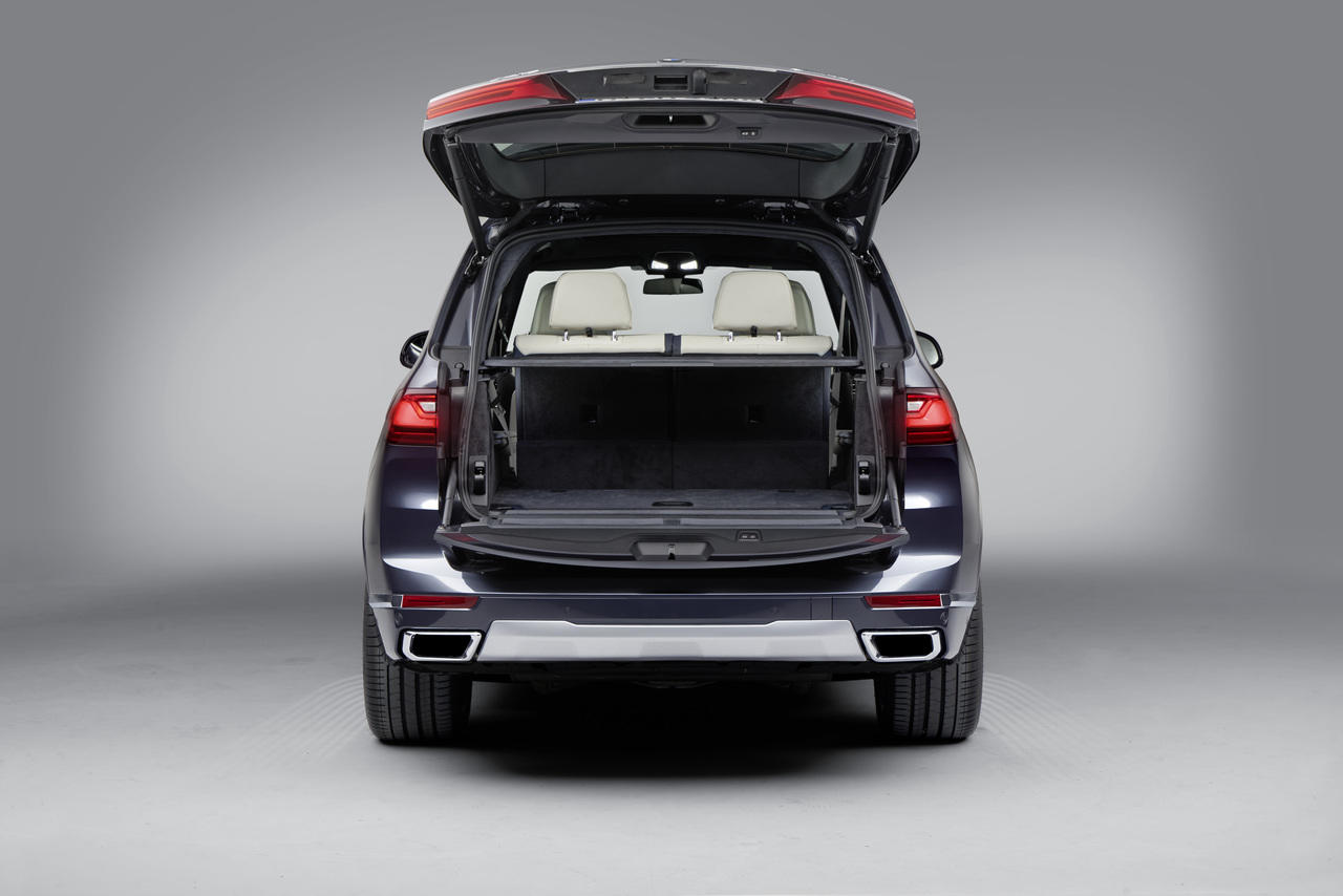 Новый внедорожник BMW X7