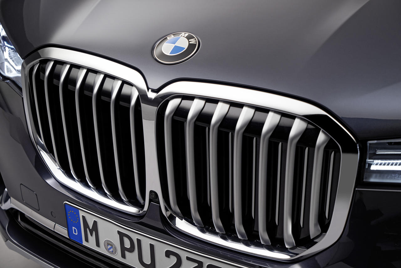 Новый внедорожник BMW X7