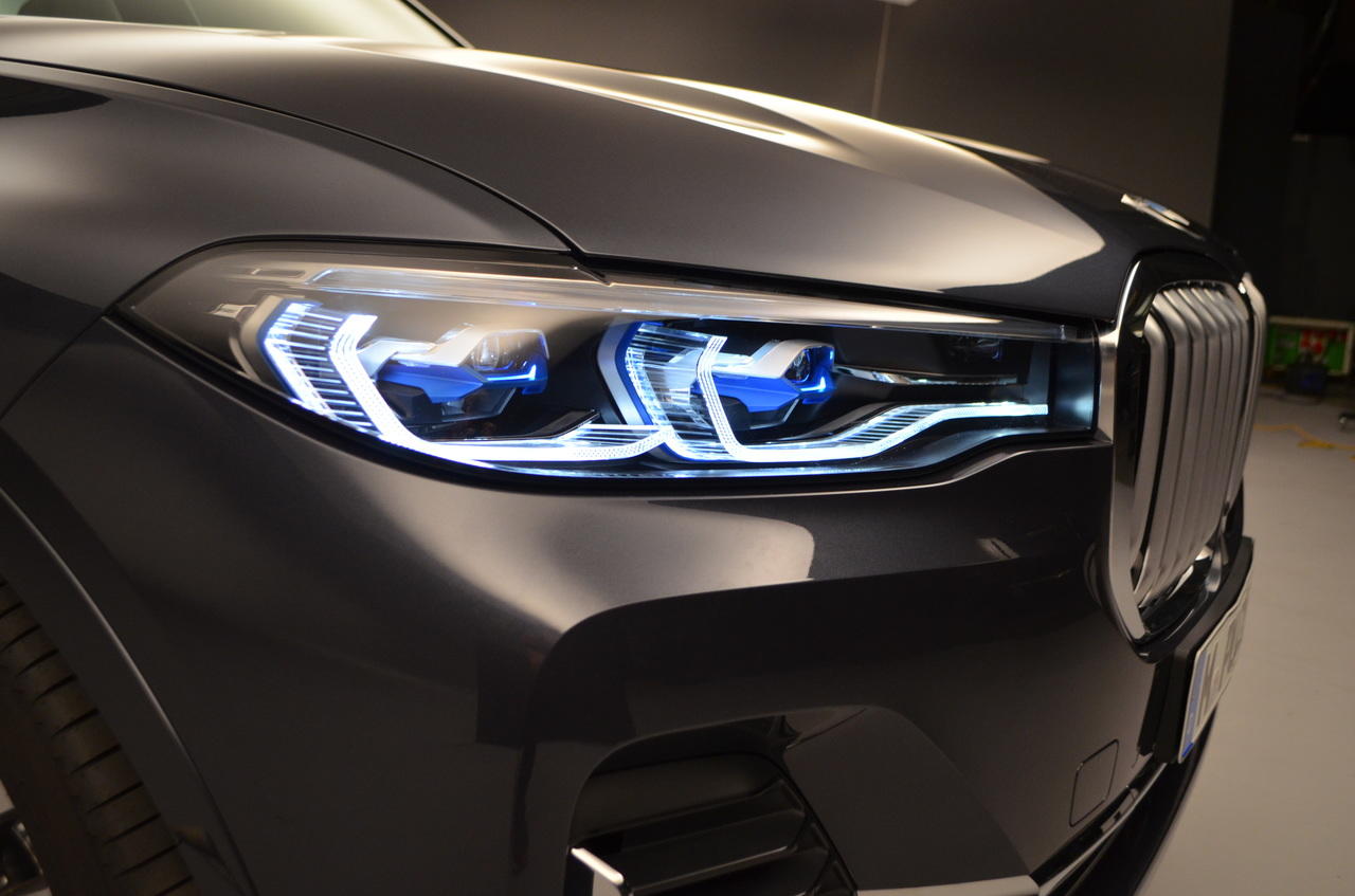 Новый внедорожник BMW X7