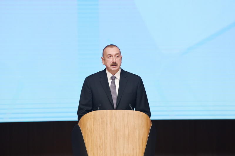 Президент Ильхам Алиев и Первая леди Мехрибан Алиева приняли участие в открытии VI Международного гуманитарного форума