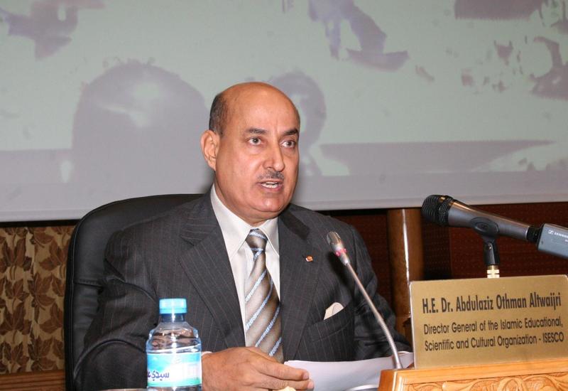 Гендиректор ИСЕСКО: Мир должен решительно урегулировать карабахский конфликт