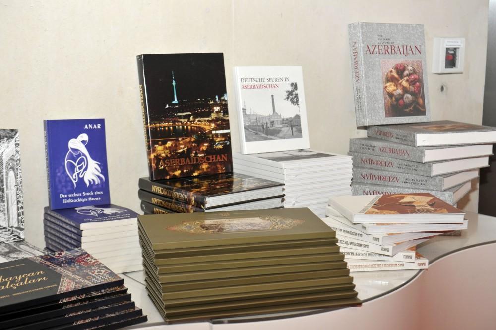 При организации Фонда Гейдара Алиева в Берлине прошло мероприятие, посвященное 100-летию АДР