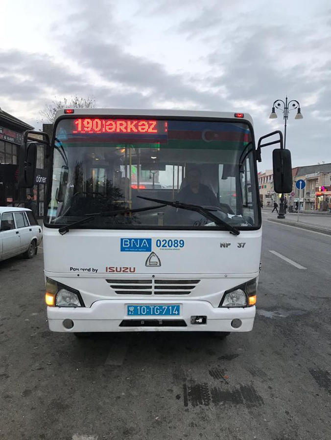 Новые автобусы на улицах Баку