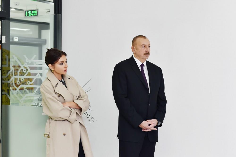 Президент Ильхам Алиев и Первая леди Мехрибан Алиева приняли участие в открытии административного здания Центра развития электронного правительства