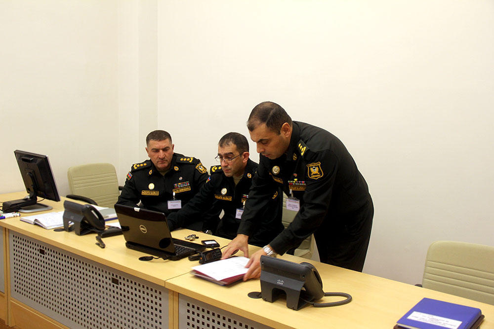 Азербайджанская армия отрабатывает управление боевыми операциями