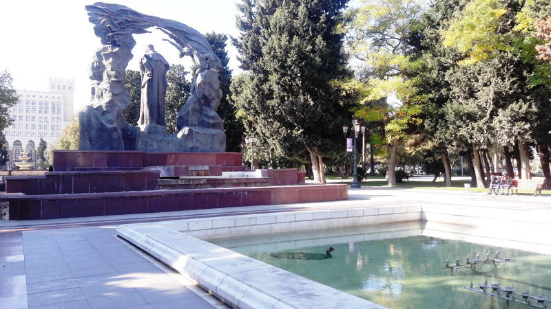 "Мой Баку": Один ноябрьский день в парке Гусейна Джавида