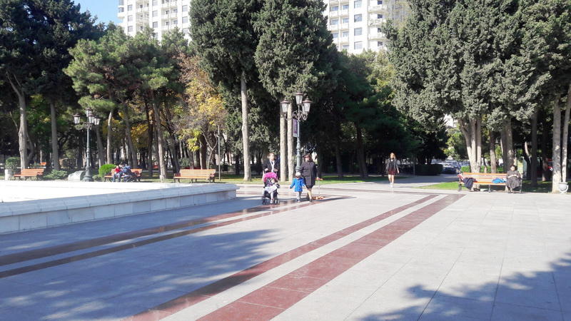 "Мой Баку": Один ноябрьский день в парке Гусейна Джавида