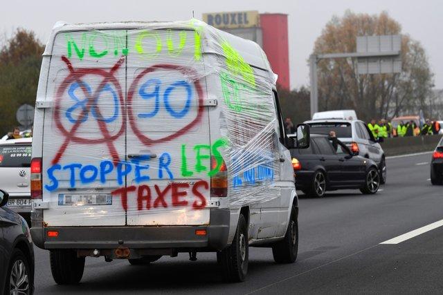 Акции протеста во Франции: число пострадавших выросло до 409 человек