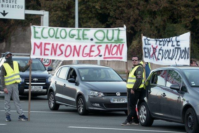 Акции протеста во Франции: число пострадавших выросло до 409 человек