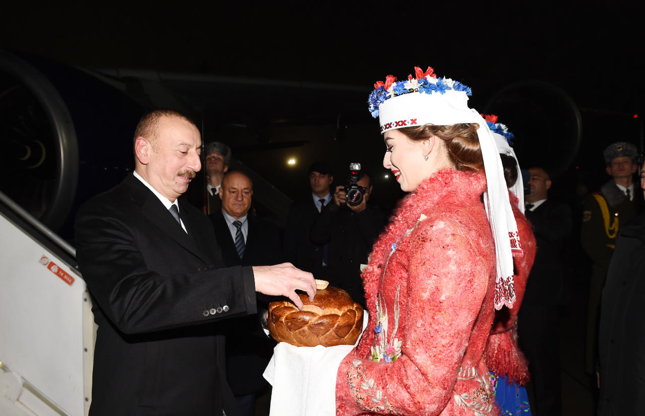Президенты Азербайджана и Беларуси выступили с заявлениями для печати