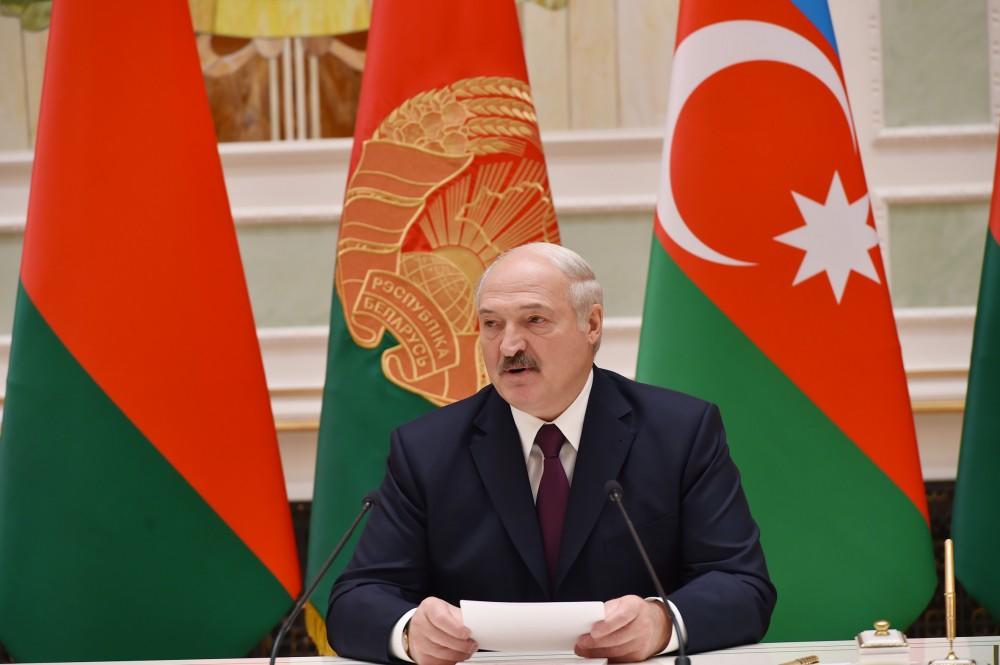 Президенты Азербайджана и Беларуси выступили с заявлениями для печати