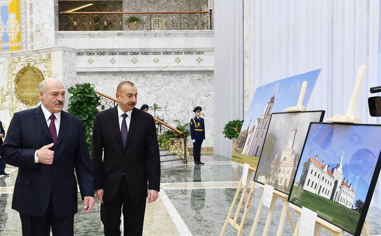 Президенты Азербайджана и Беларуси выступили с заявлениями для печати